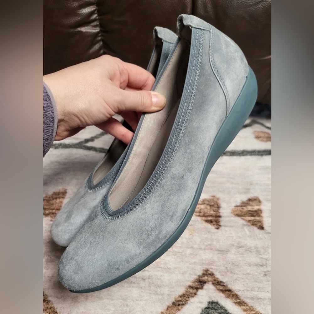 Dansko Gray Suede Flats